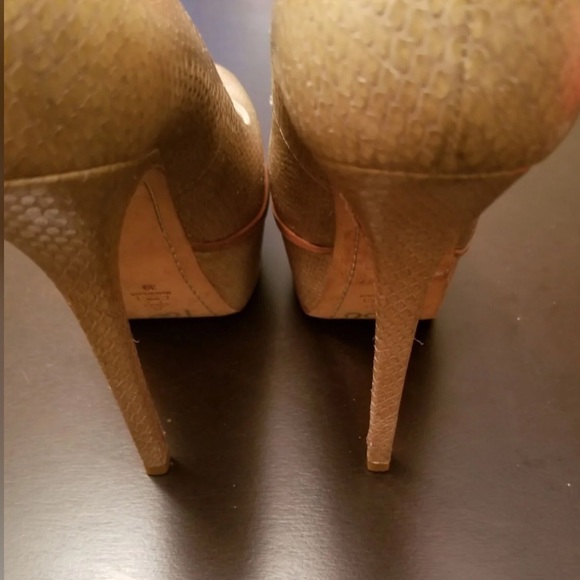 💯 Authentic Alice & Olivia Pump - Picture 4 of 4